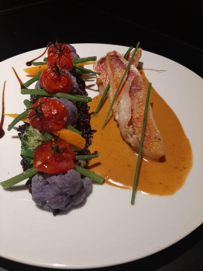Hotel-Restaurant Le Lion D'Or Порентруи Екстериор снимка