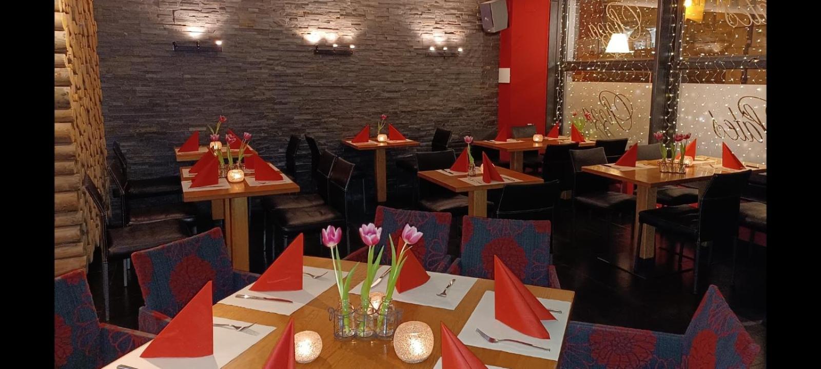 Hotel-Restaurant Le Lion D'Or Порентруи Екстериор снимка